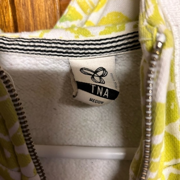 TNA Hoodie, great bright colours - Picture 4 of 4